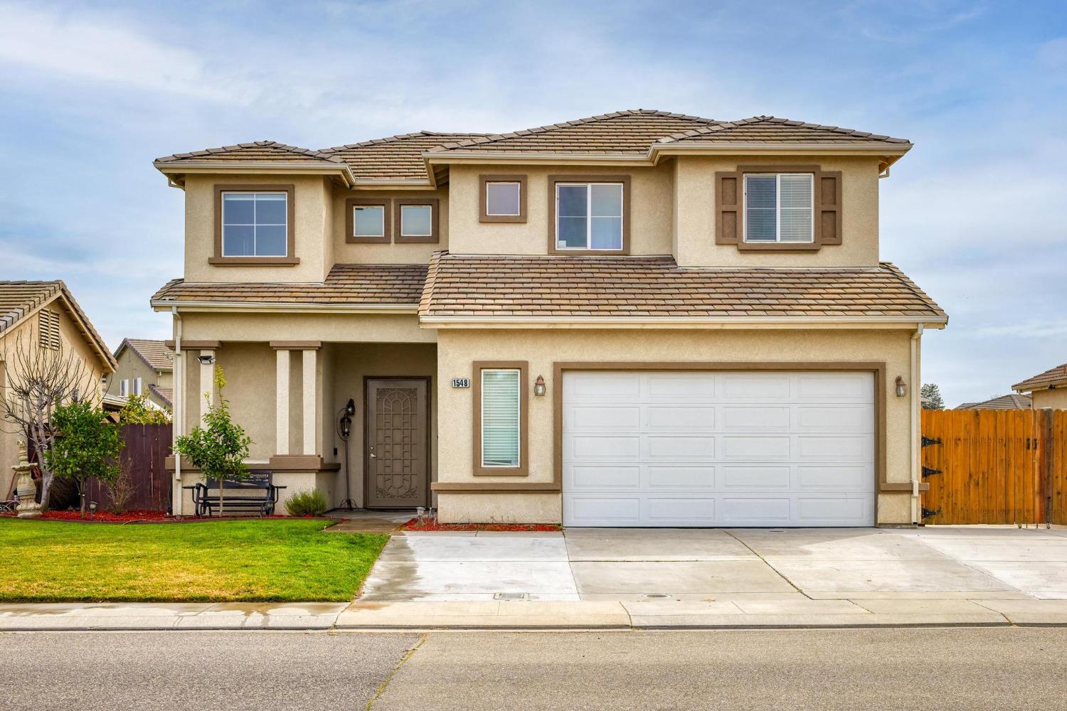 Detail Gallery Image 1 of 1 For 1548 Langum Way, Manteca,  CA 95337 - 4 Beds | 2/1 Baths