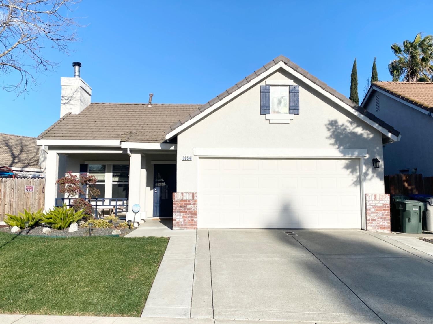 Photo of 3854 Chimney Rock Wy in Sacramento, CA