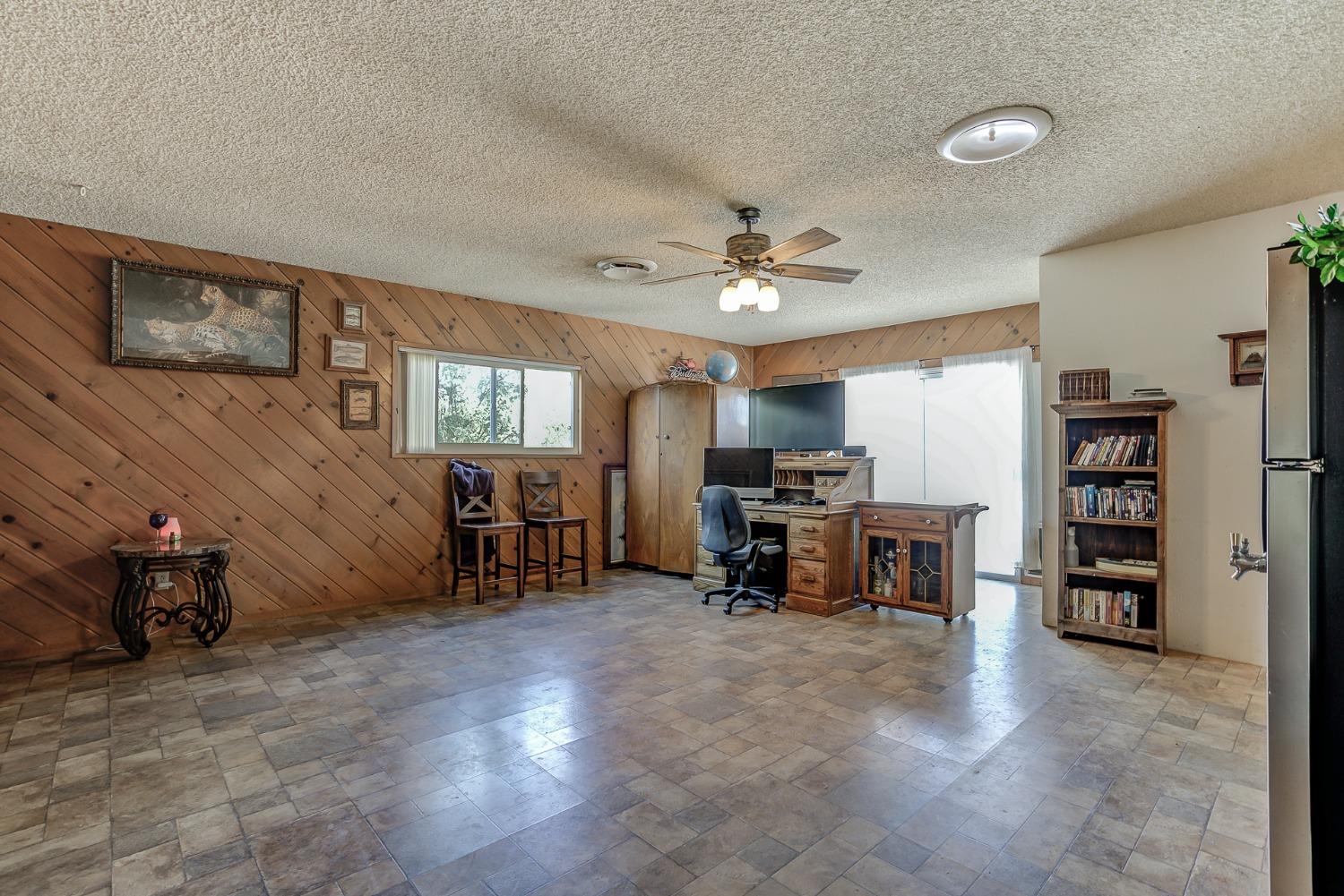 Detail Gallery Image 9 of 19 For 14082 Baker Rd, Red Bluff,  CA 96080 - 3 Beds | 2 Baths