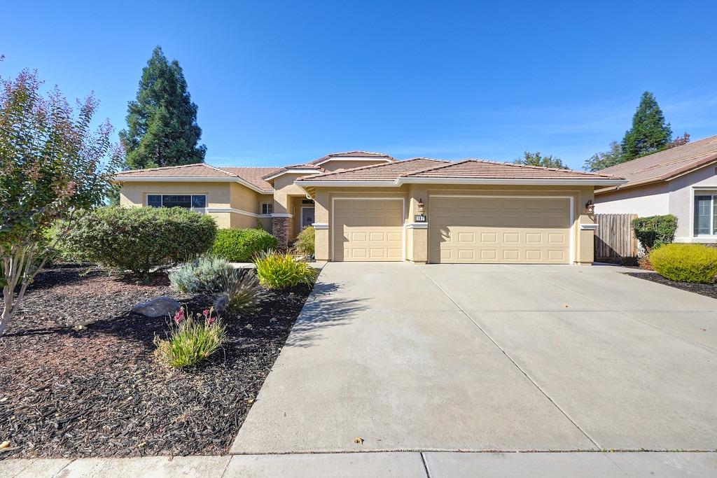 Photo of 107 Rowberry Dr in Folsom, CA