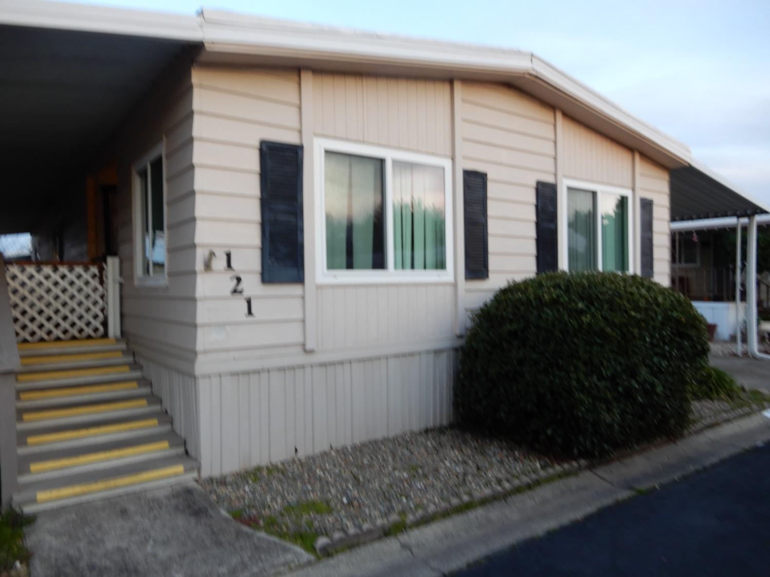Photo of 121 Fostones Ave #121 in Sacramento, CA