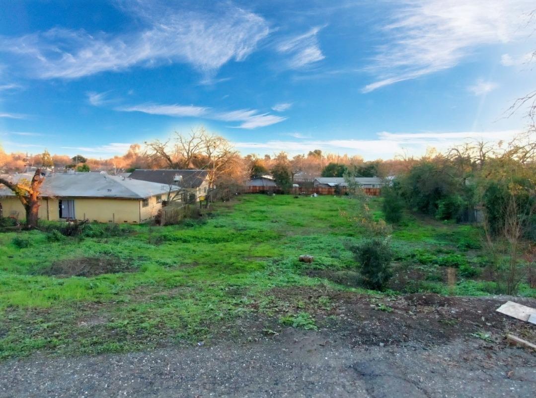 Photo of 1816 River Dr in Stockton, CA