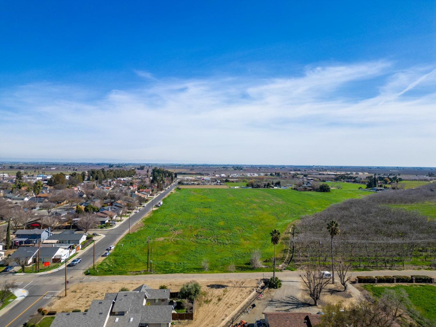 Photo of 400 Poppy Ave in Patterson, CA