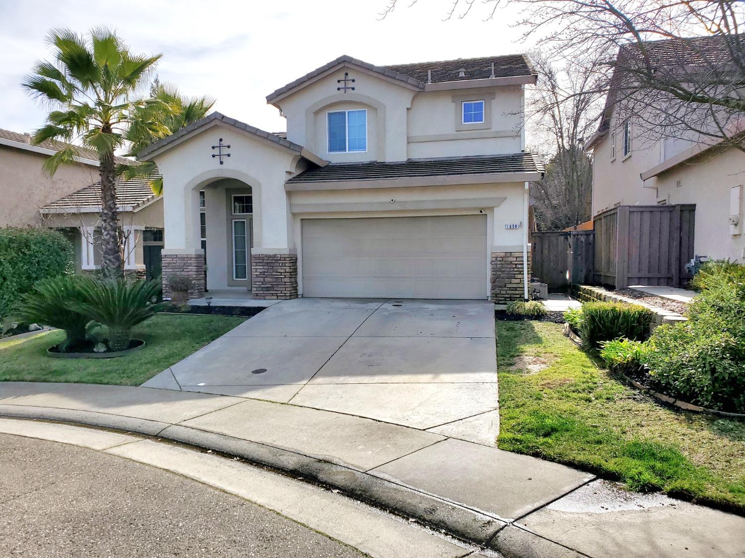 Photo of 1859 Antares Ct in Folsom, CA