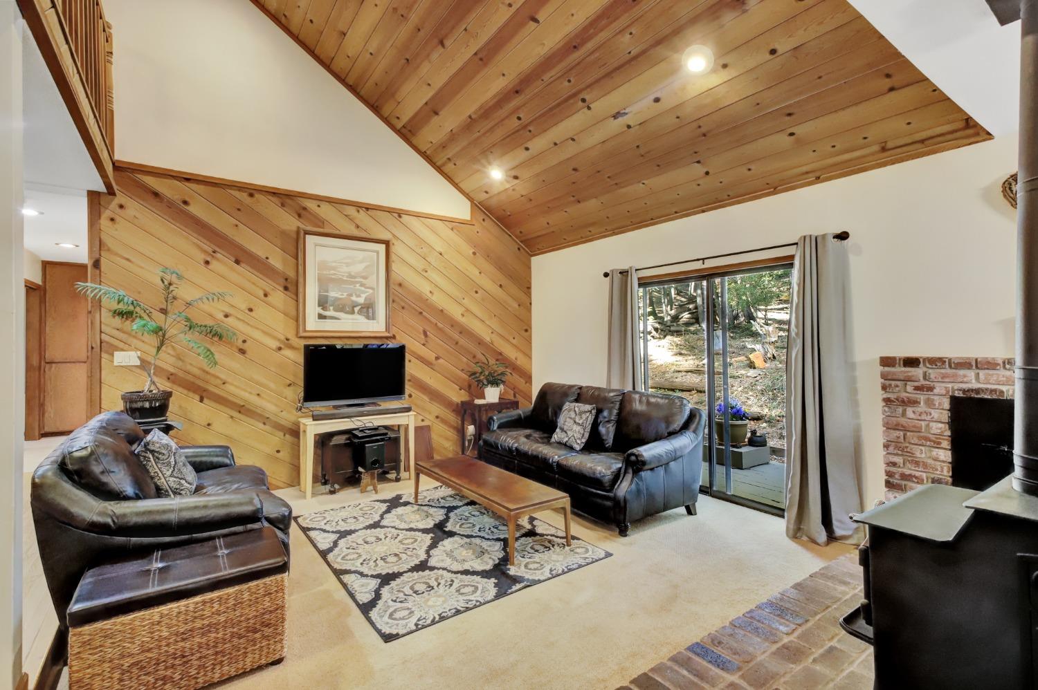 Detail Gallery Image 11 of 81 For 12482 Clipper Creek Rd, Nevada City,  CA 95959 - 3 Beds | 2 Baths