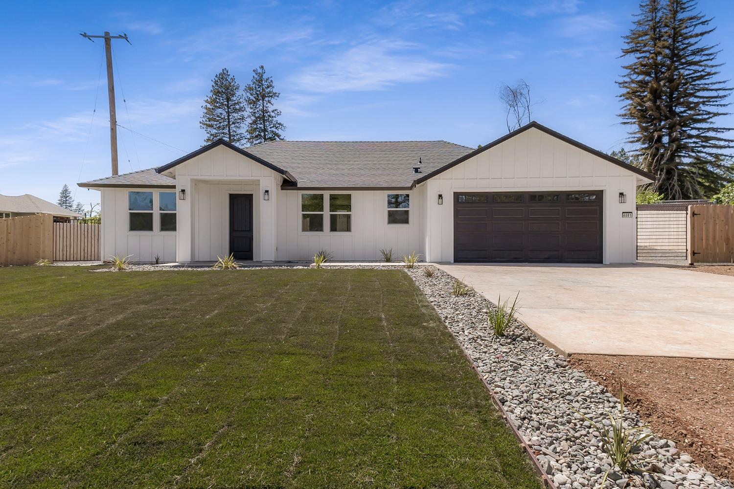 Photo of 6081 Maxwood Dr in Paradise, CA