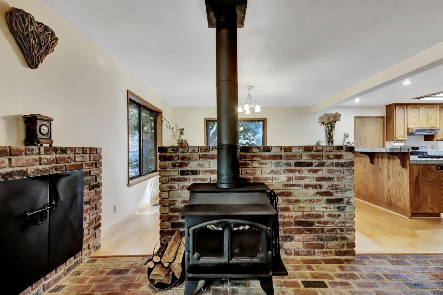 Detail Gallery Image 16 of 81 For 12482 Clipper Creek Rd, Nevada City,  CA 95959 - 3 Beds | 2 Baths
