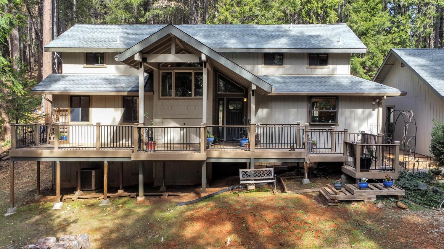 Detail Gallery Image 3 of 81 For 12482 Clipper Creek Rd, Nevada City,  CA 95959 - 3 Beds | 2 Baths
