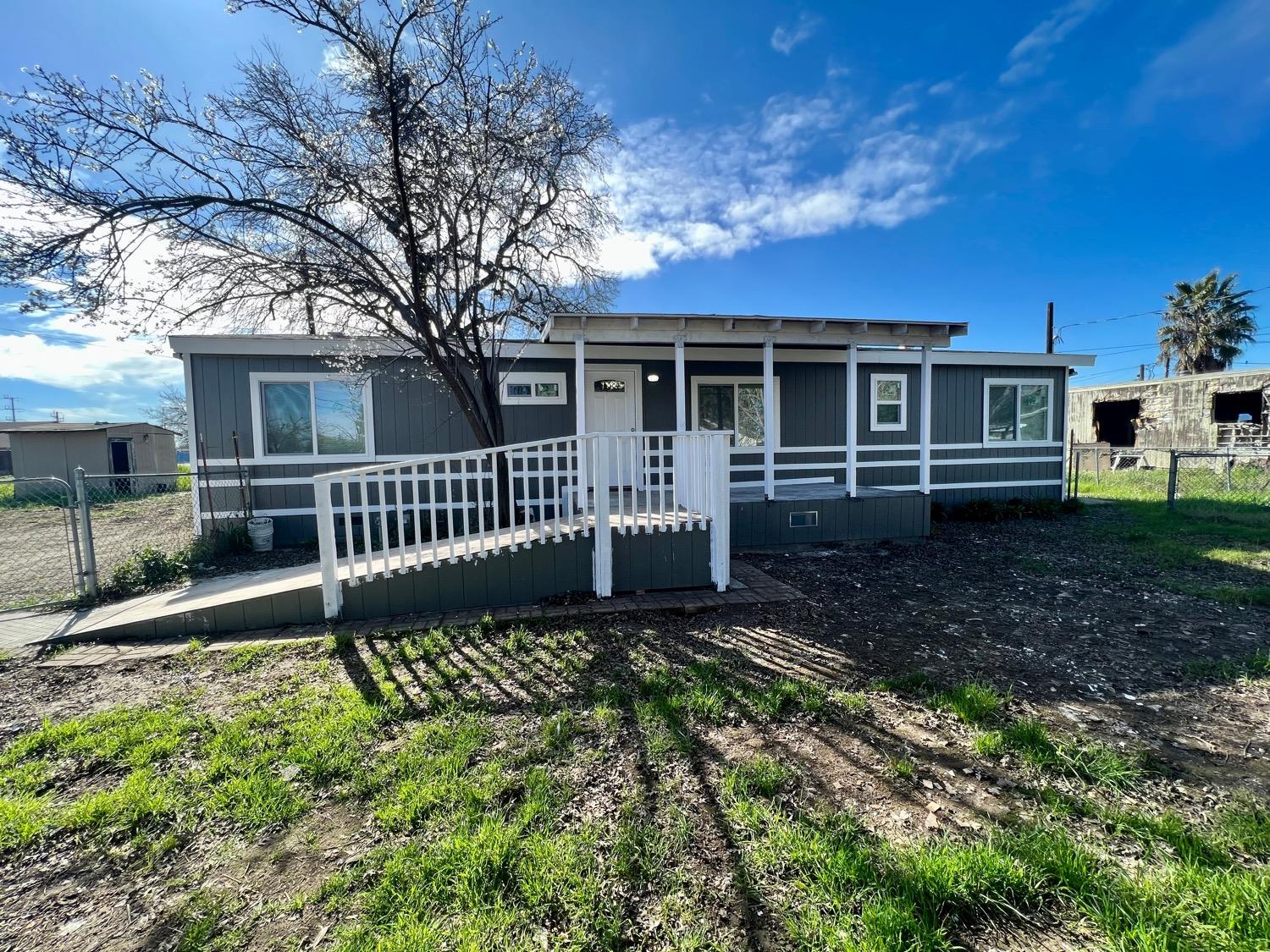 Photo of 1932 9th in Olivehurst, CA