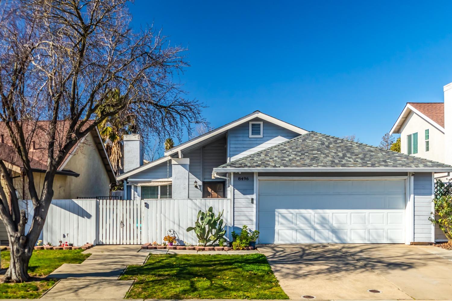 Photo of 8496 Hermitage Wy in Sacramento, CA