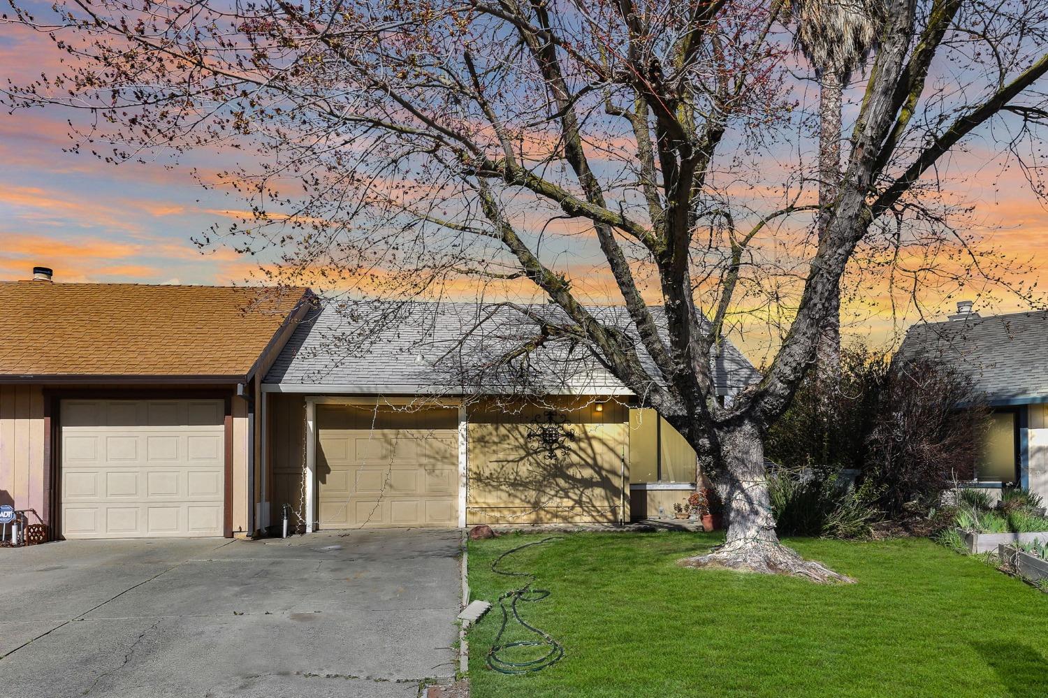 Photo of 51 Quasar Cir in Sacramento, CA