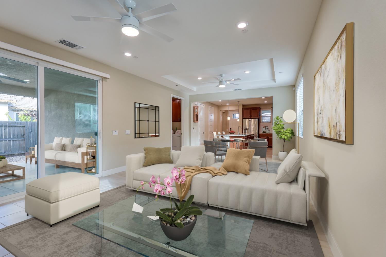 Photo of 3968 Hovnanian Dr in Sacramento, CA