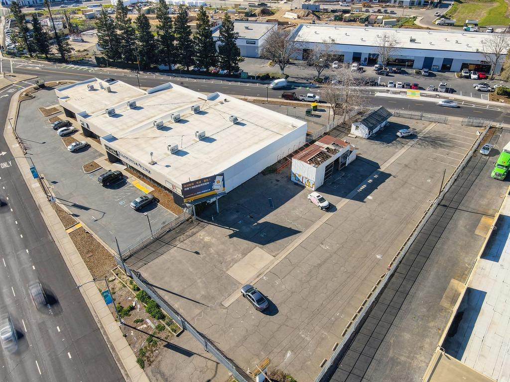 Photo of 605 Sunbeam Ave in Sacramento, CA