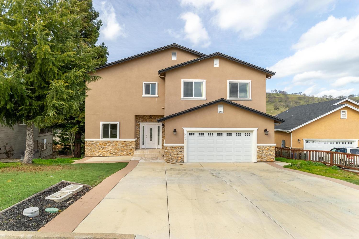 Photo of 253 Sutter Crst West in Sutter Creek, CA