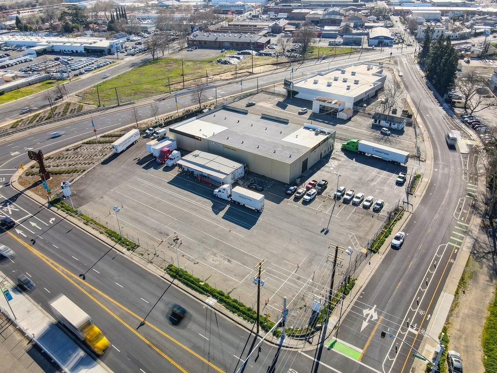 Photo of 1450 Richards Blvd in Sacramento, CA