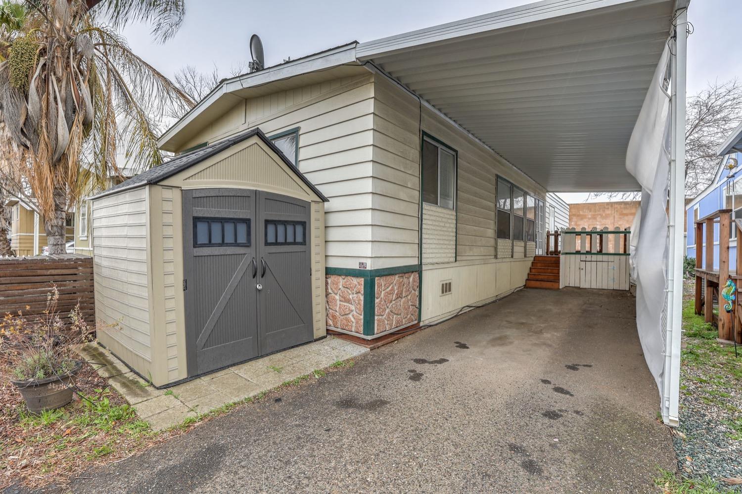 Photo of 4814 Independence Ln in North Highlands, CA