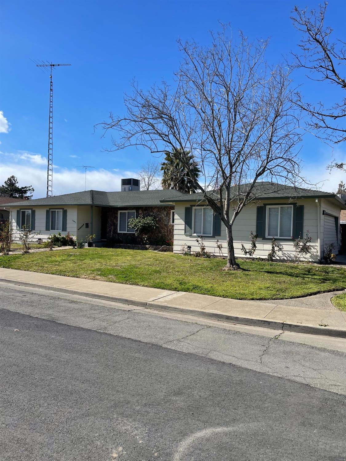 Photo of 1141 California St in Gridley, CA