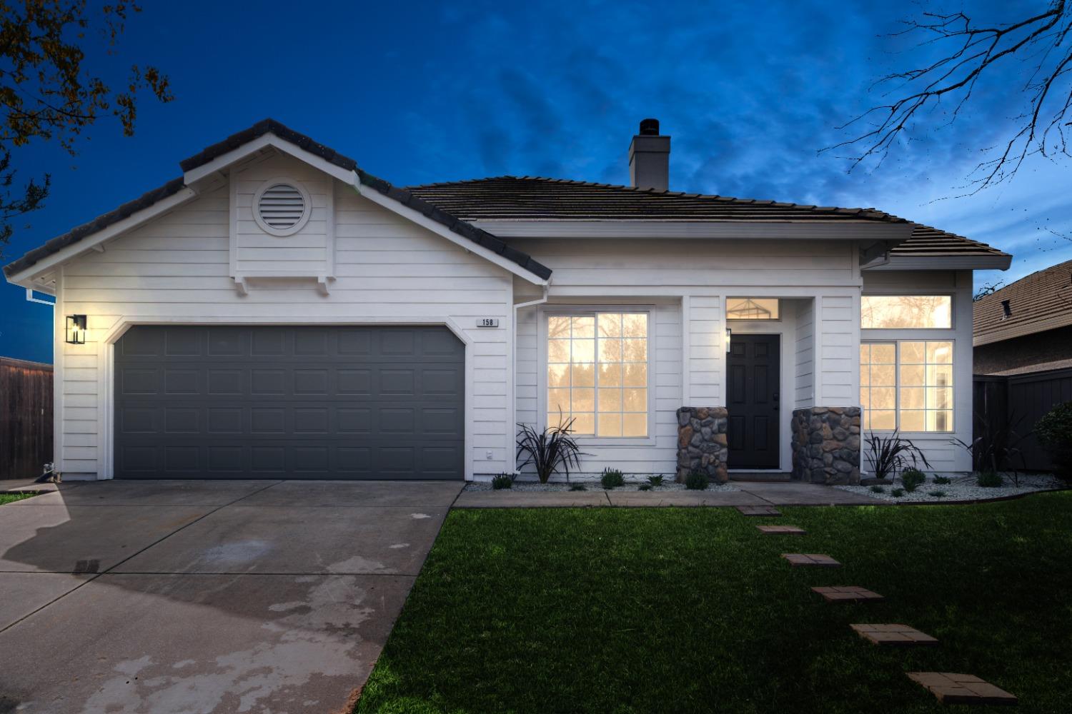 Photo of 158 Cobble Ridge Dr in Folsom, CA