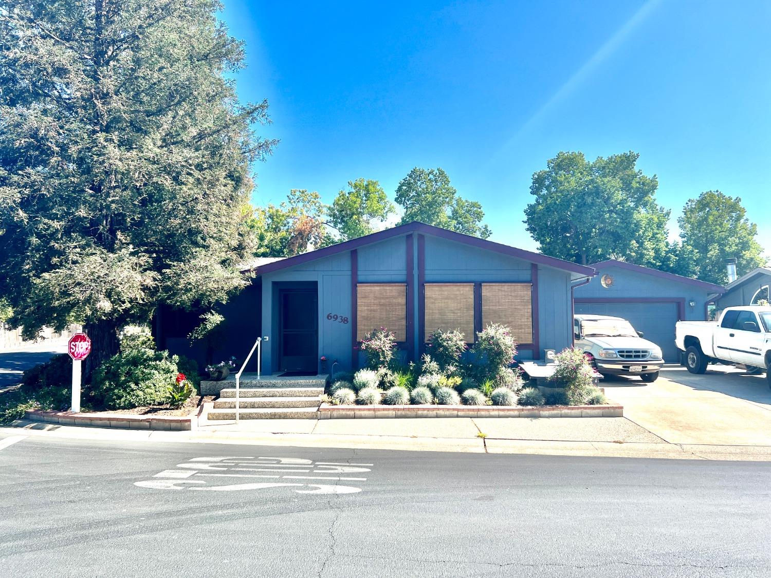Photo of 6938 Hidden Brook Ln in Citrus Heights, CA