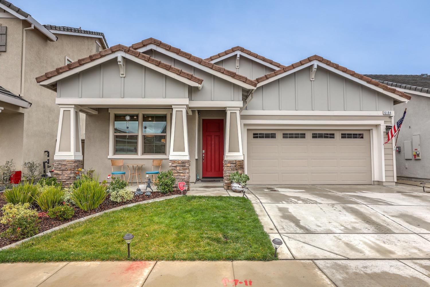 Photo of 6184 Shimmer Falls Dr in Roseville, CA