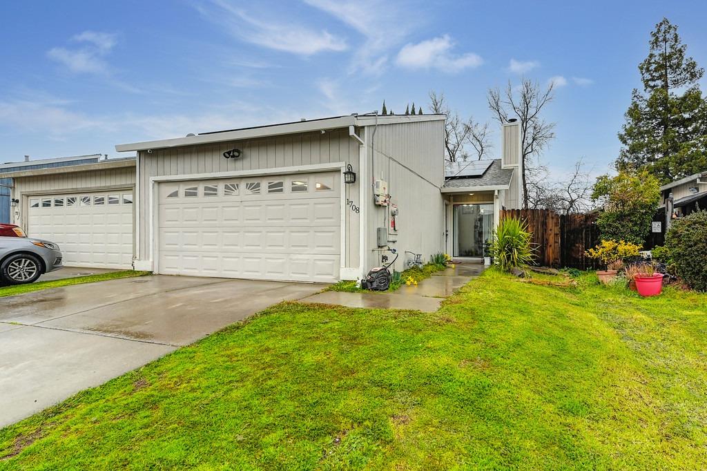 Photo of 1708 Laehr Dr in Lincoln, CA