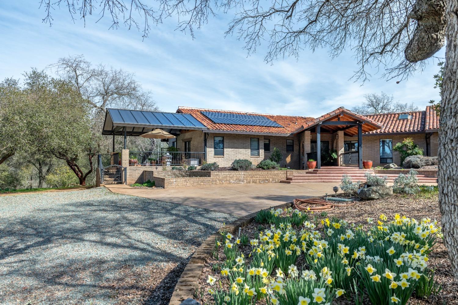 Photo of 3381 Cothrin Ranch Rd in Shingle Springs, CA