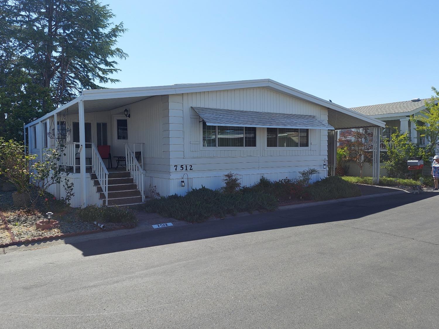 Photo of 7512 Bufflehead Ln in Citrus Heights, CA