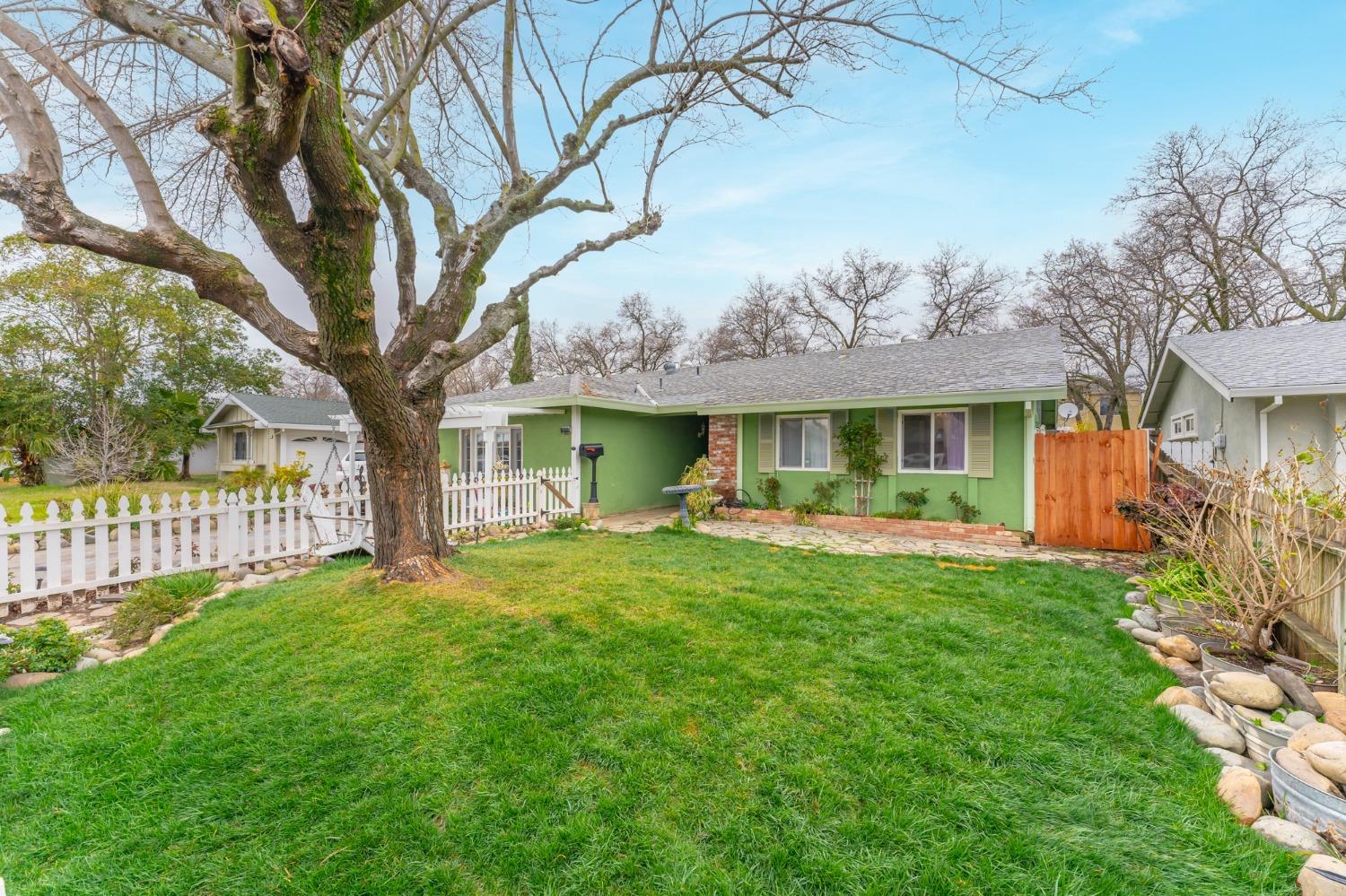 Photo of 7409 Danfield Cir in North Highlands, CA