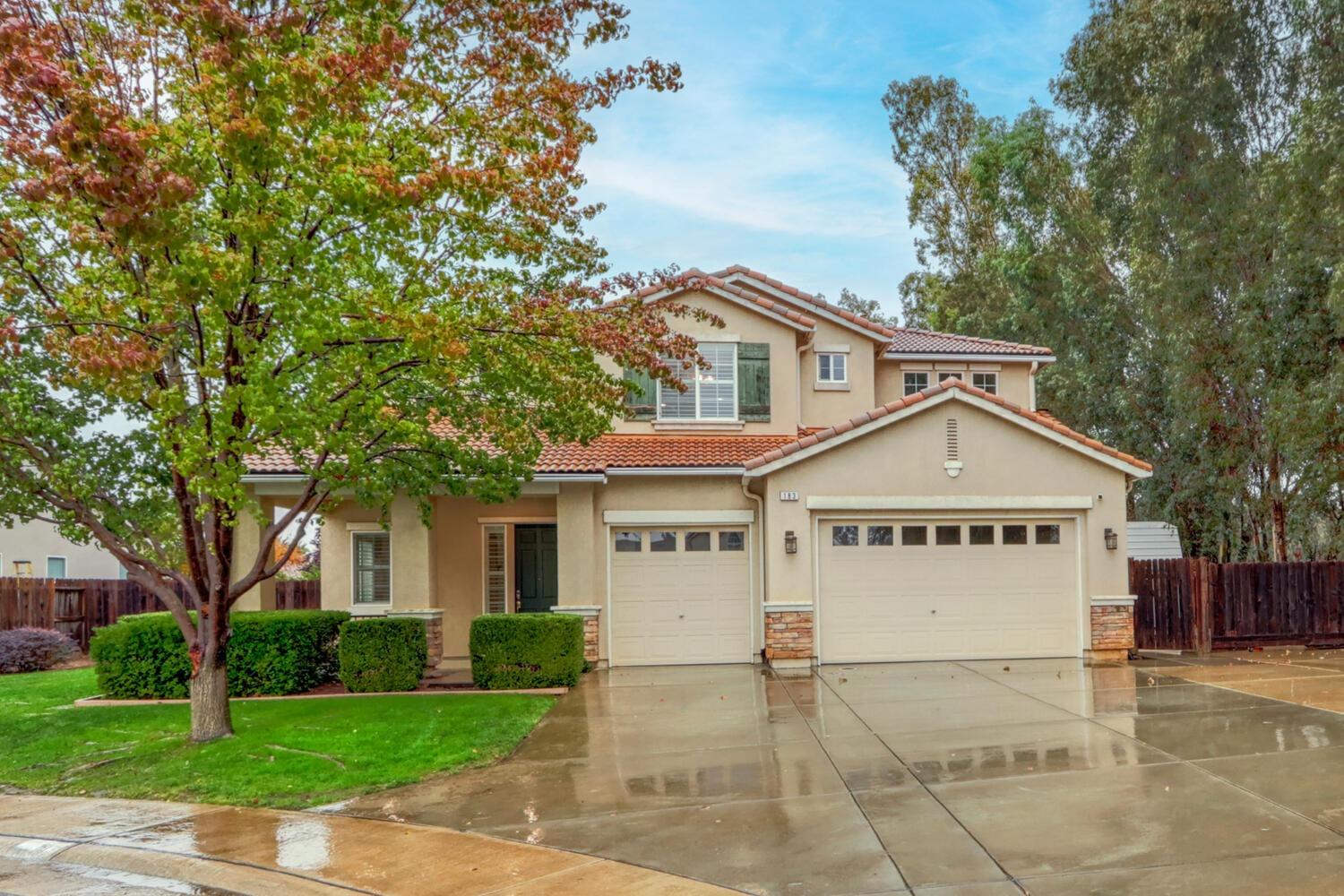 Photo of 183 Larkspur Ct in Galt, CA