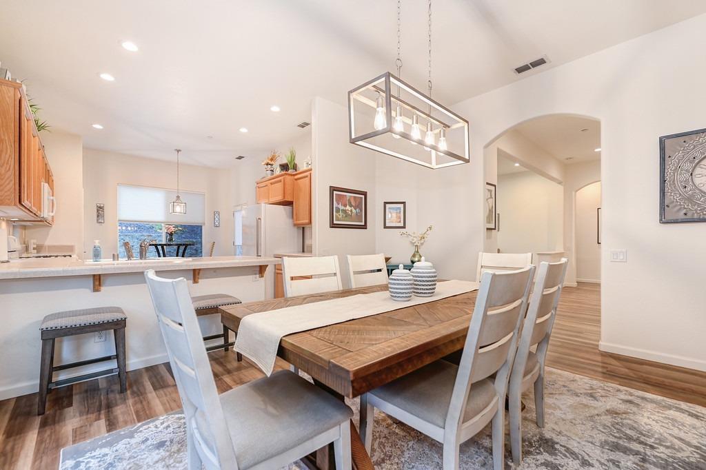 Photo of 2806 Black Oak Dr in Rocklin, CA