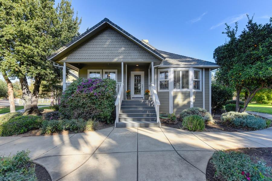 Photo of 10265 Sheldon Rd in Elk Grove, CA