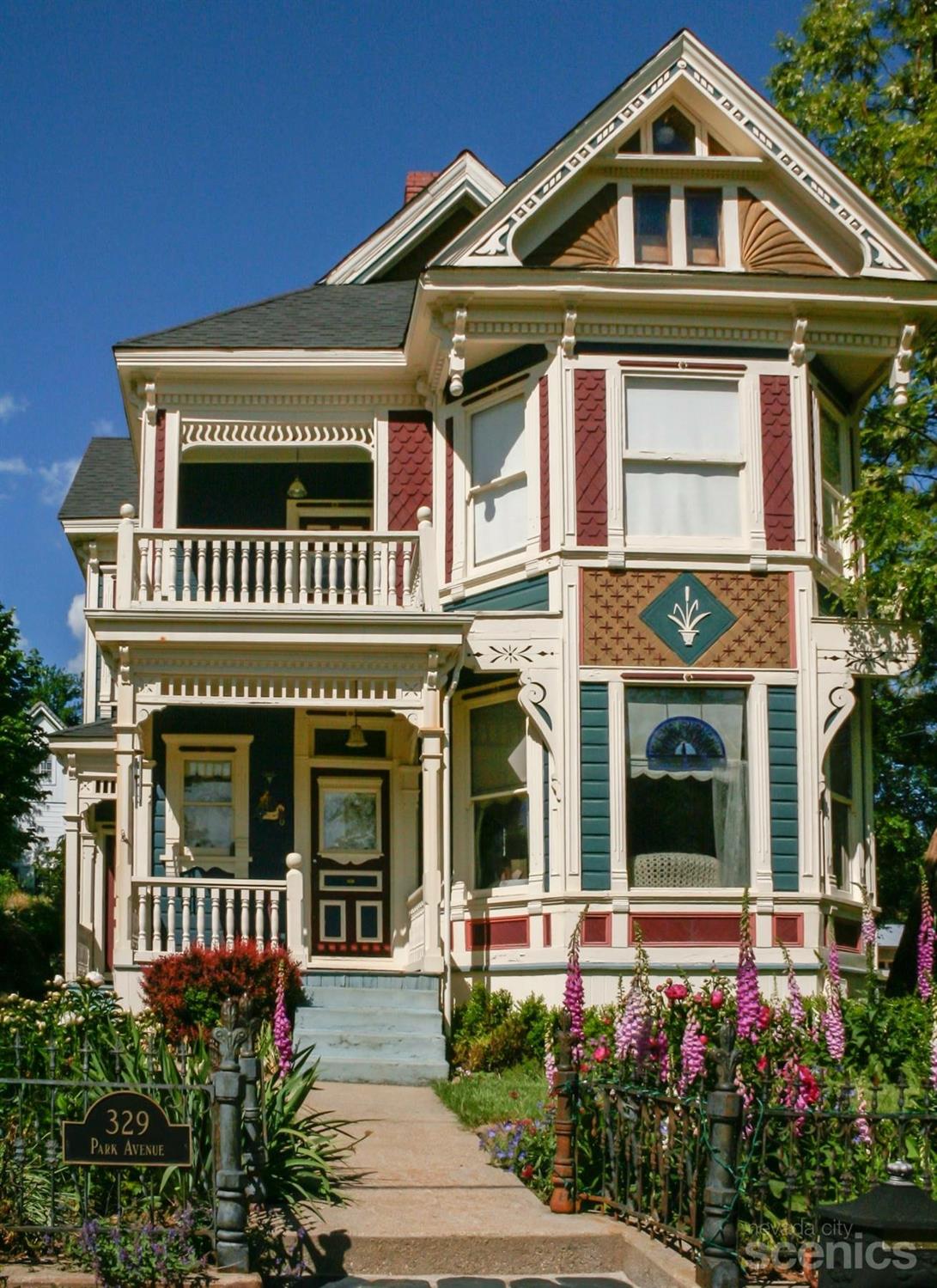 329 Park Avenue, Nevada City, CA 95959