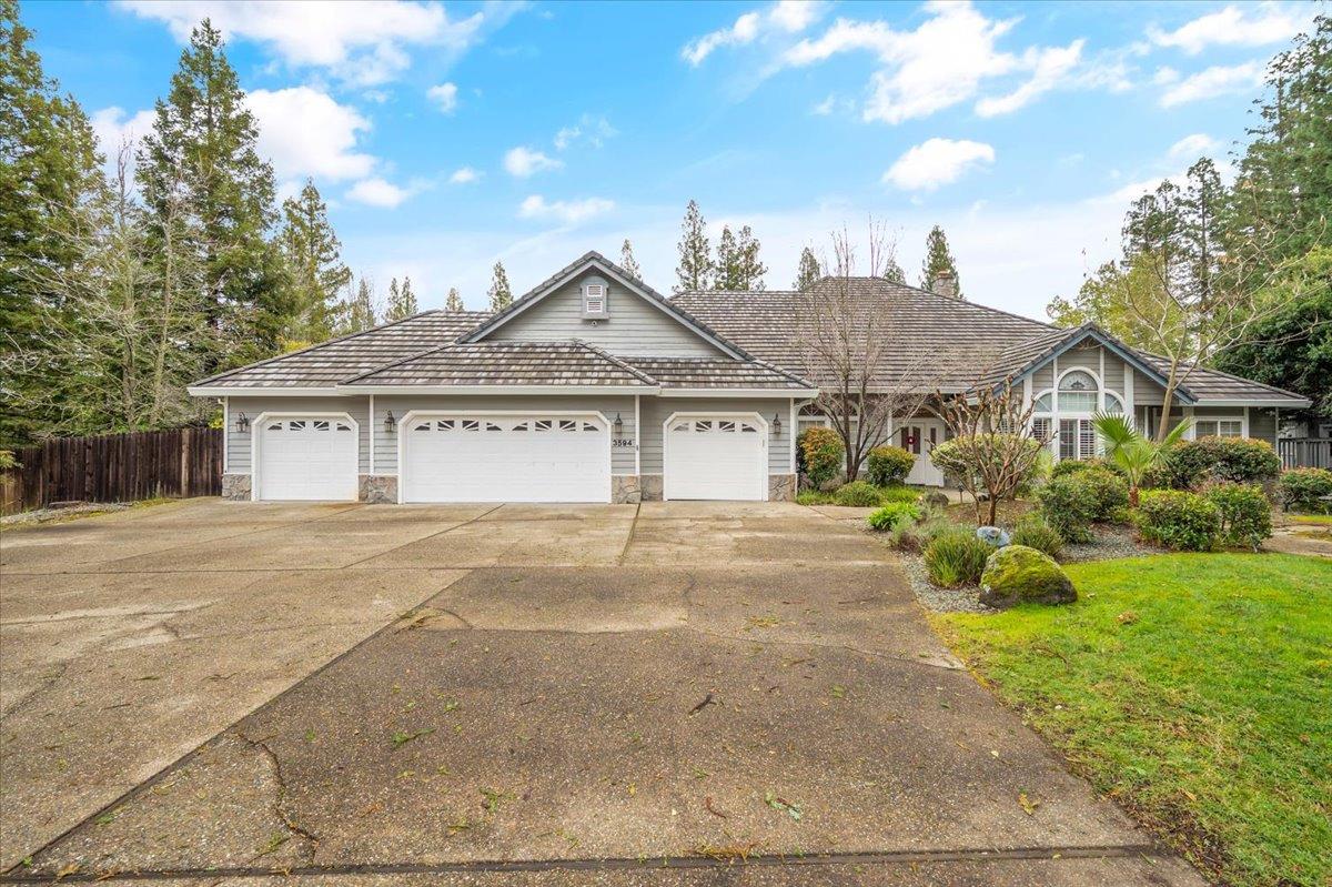 Photo 2 for Listing #223016166