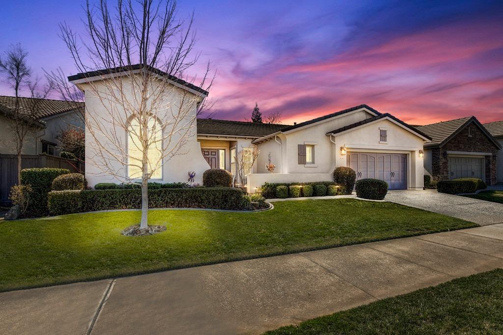 Photo of 2534 Heritage Park Ln in Sacramento, CA