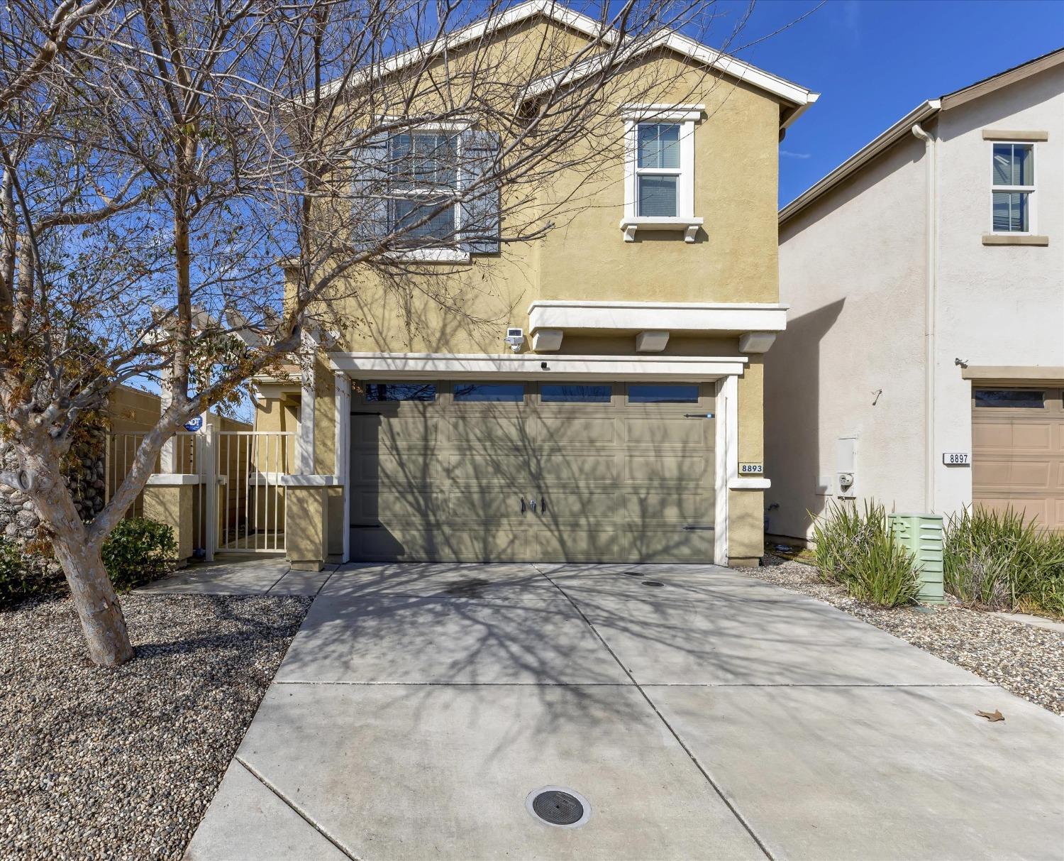 Photo of 8893 Robbins Rd in Sacramento, CA