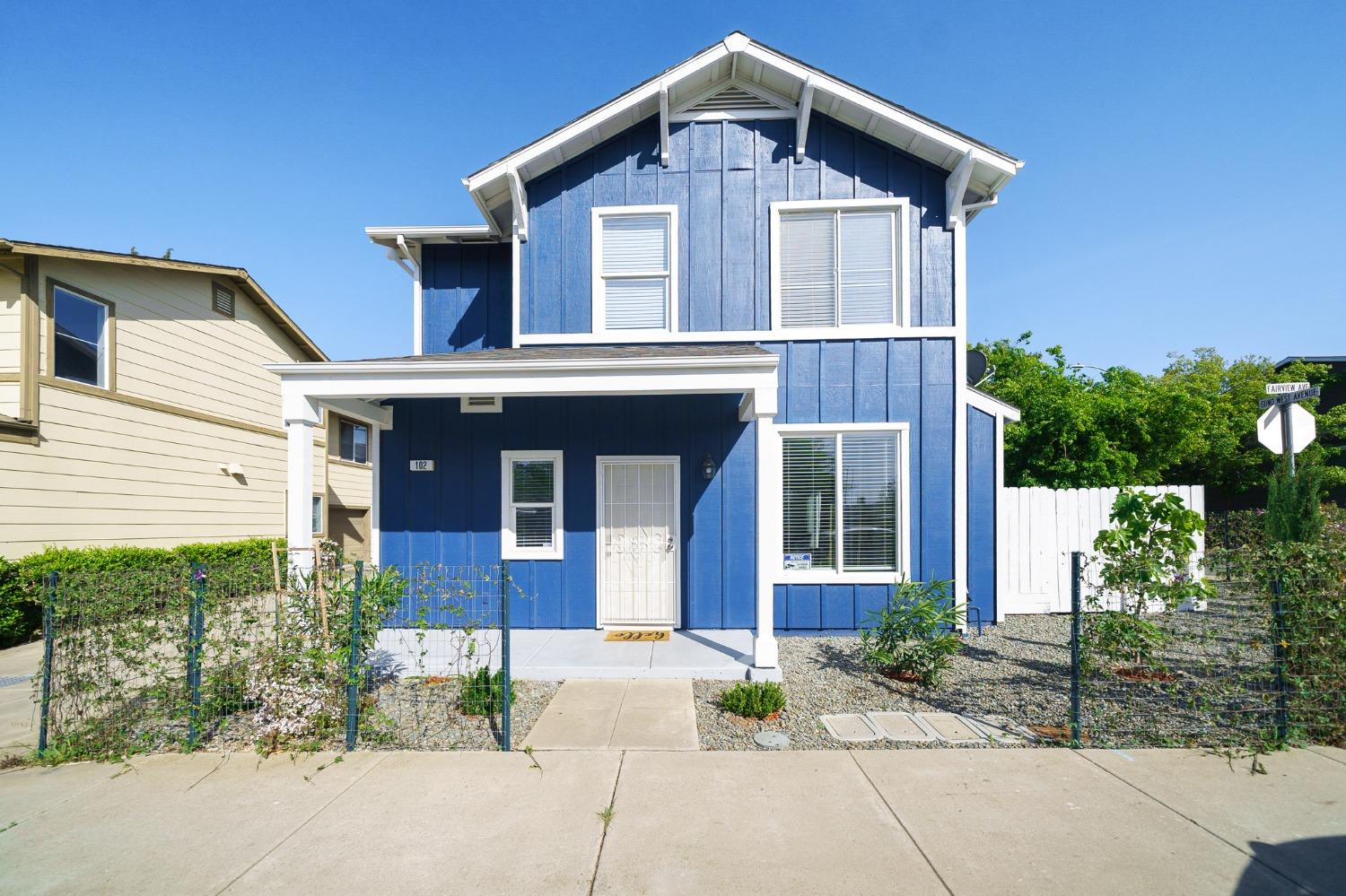 Photo of 102 Fairview Ave in Bay Point, CA