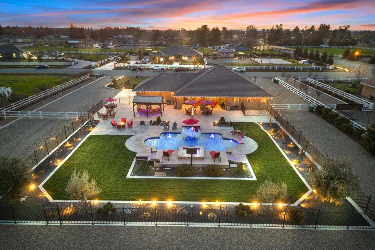 10089 Christylyn Way, Galt, CA 95632