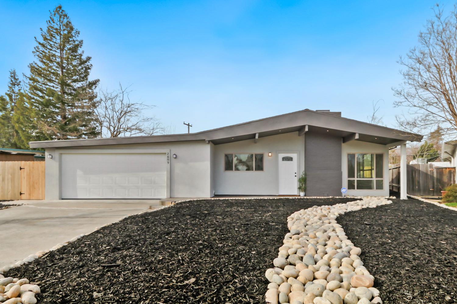 Photo of 2609 Greenfield Wy in Carmichael, CA