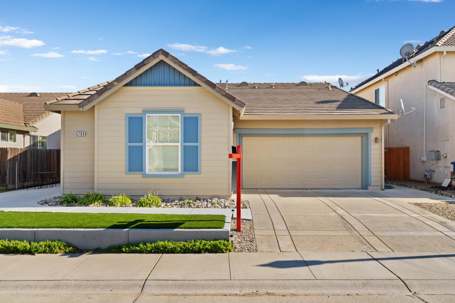 Photo of 5790 Lolet Wy in Sacramento, CA