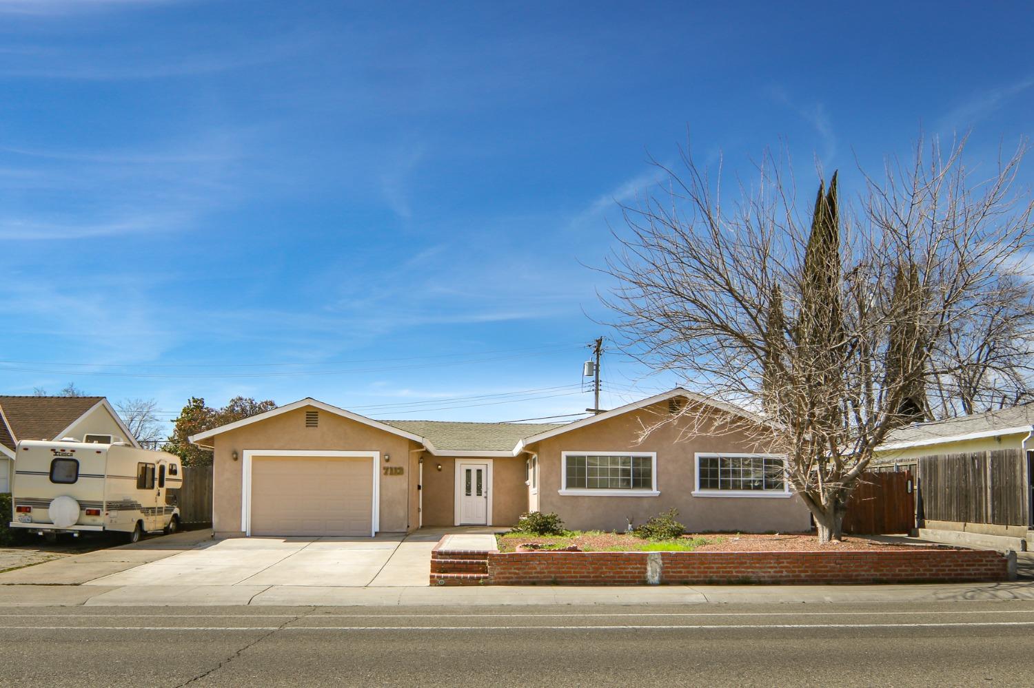 Photo of 7113 Carriage Dr in Citrus Heights, CA