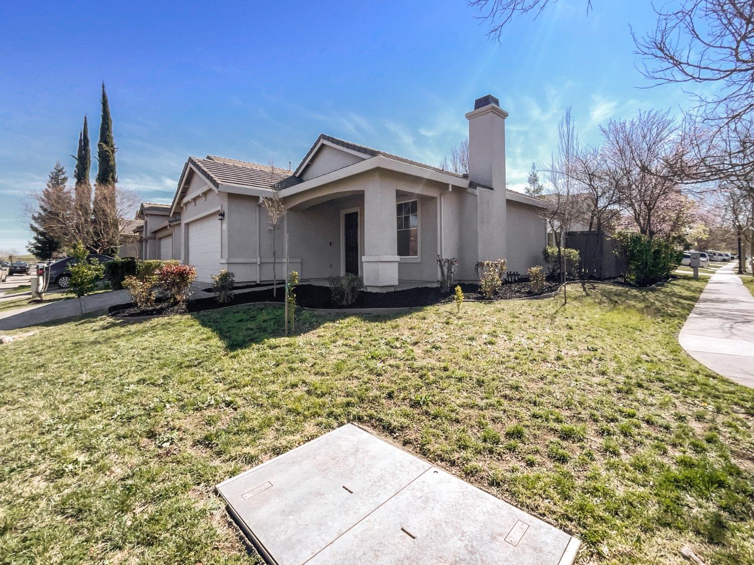 Photo of 1574 Faletto Ave in Sacramento, CA