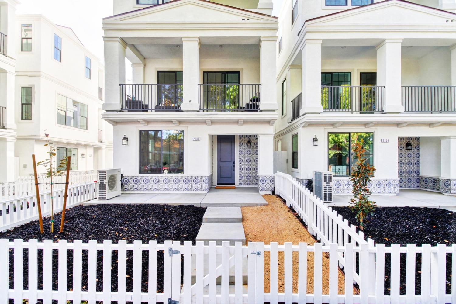Photo of 2106 13th St in Sacramento, CA