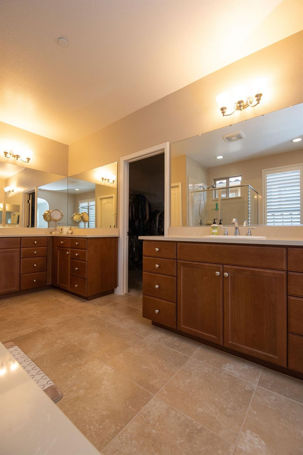 Detail Gallery Image 33 of 69 For 1493 Riva Trigoso Dr, Manteca,  CA 95337 - 4 Beds | 3/1 Baths