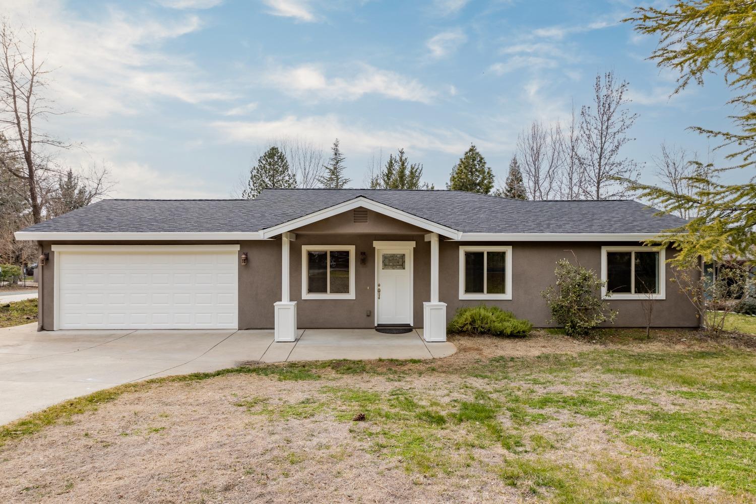 17900 Lake Forest Drive, Penn Valley, CA 95946