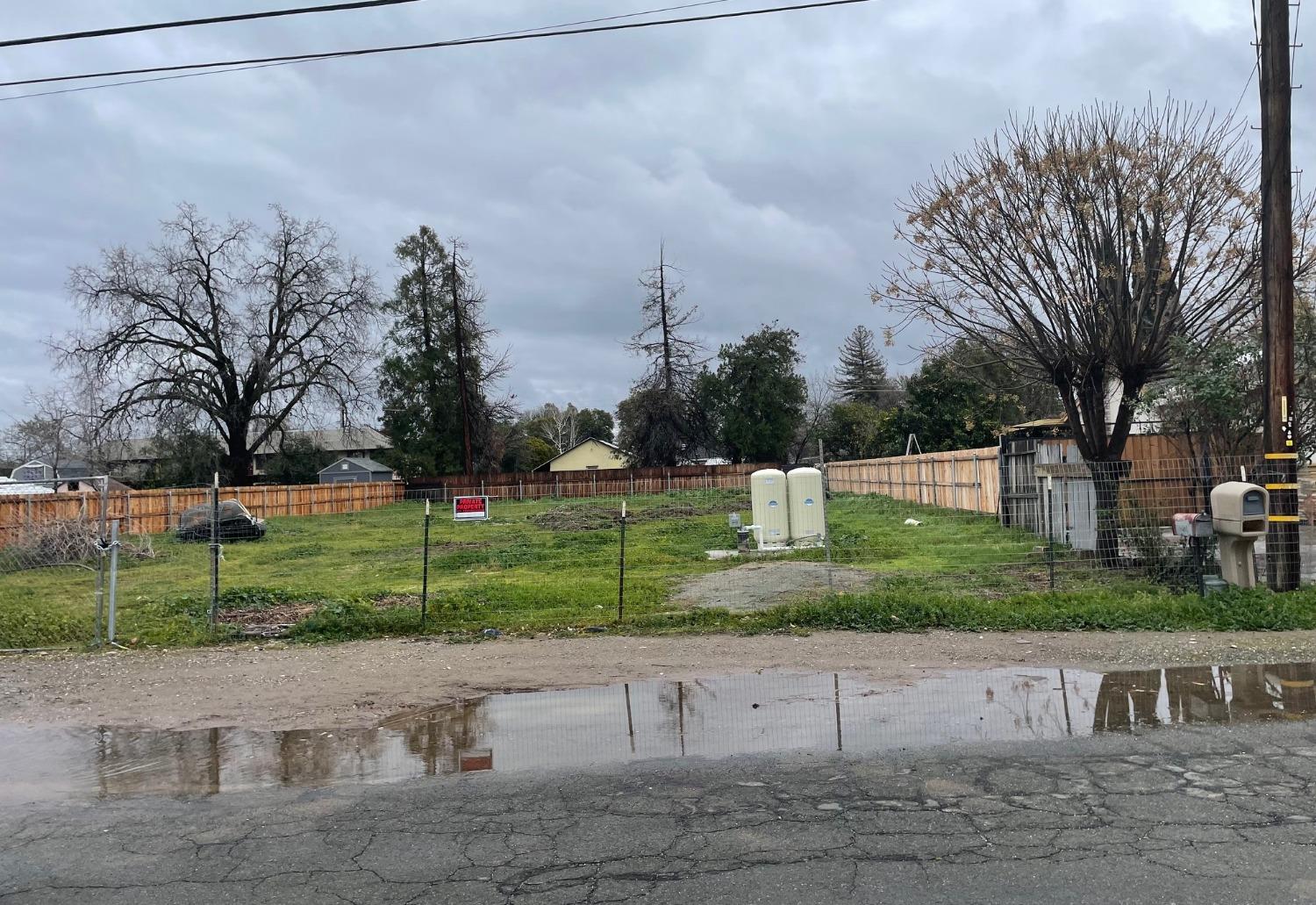 Photo of 134 S Lawrence Ave in Yuba City, CA