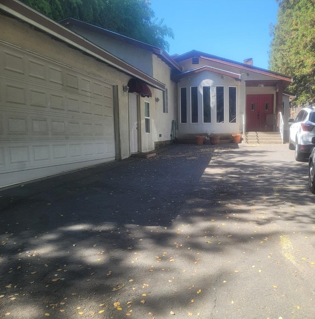 Photo of 8879 Sunset Ave in Fair Oaks, CA