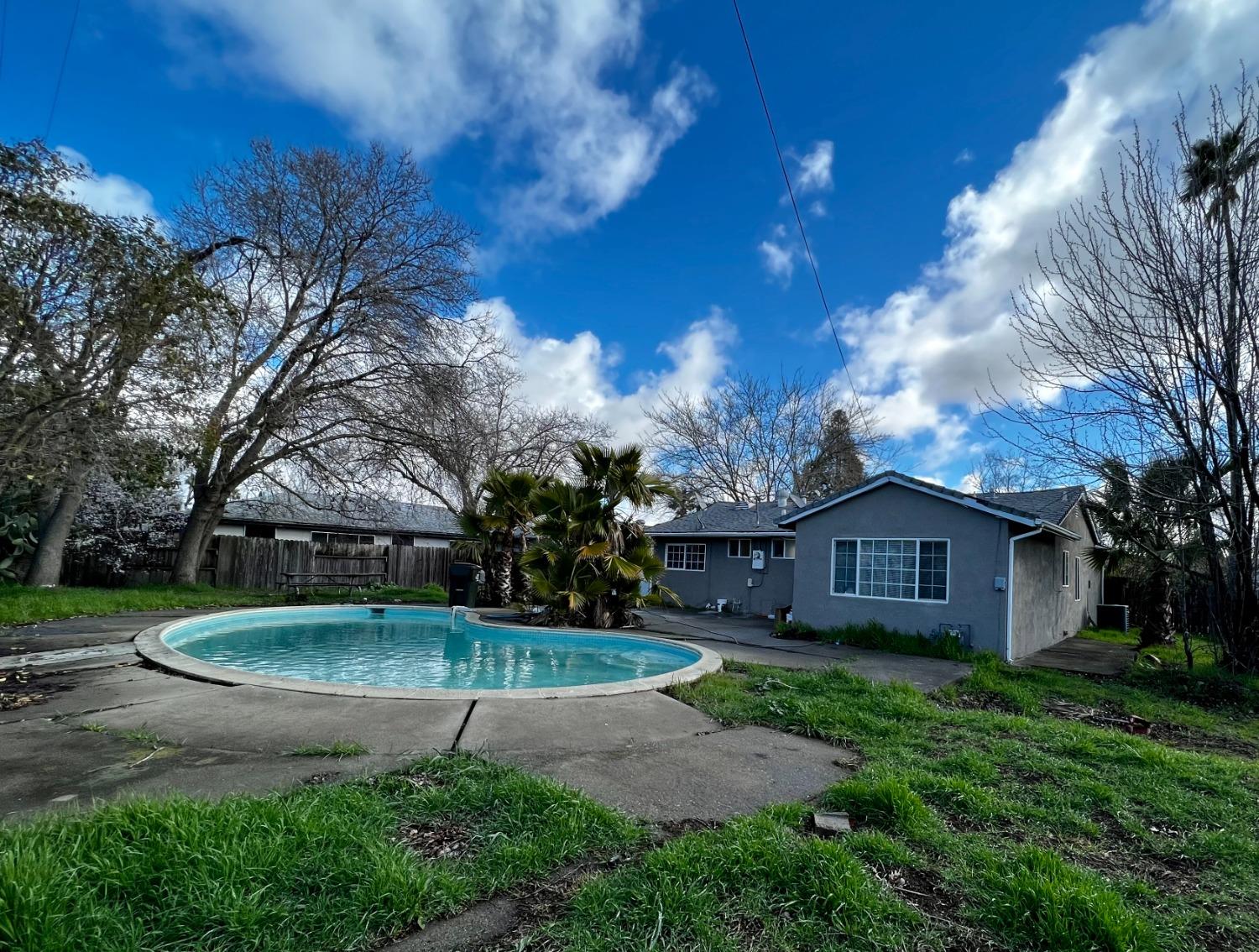 Photo of 7684 Manorside Dr in Sacramento, CA