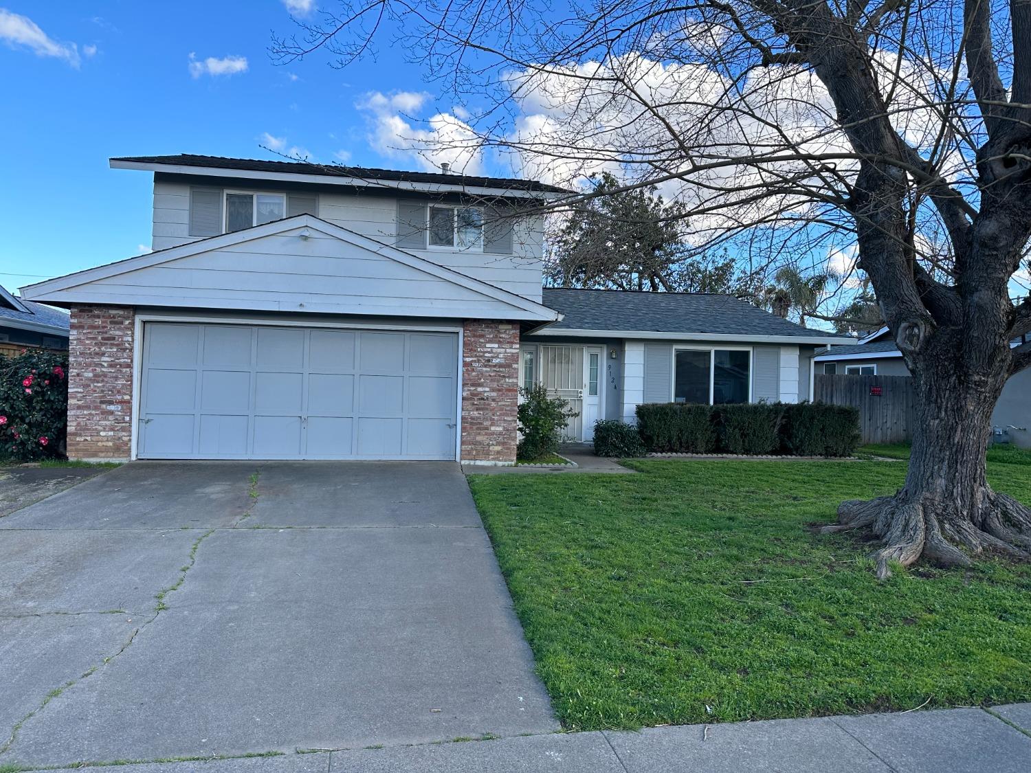 Photo of 9124 Linda Rio Dr in Sacramento, CA