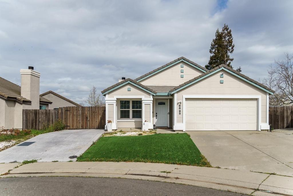 Photo of 8895 Cherry Plum Ct in Elk Grove, CA