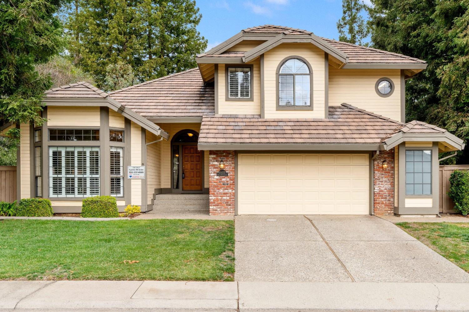 Photo of 11457 Secrettown Ct in Gold River, CA